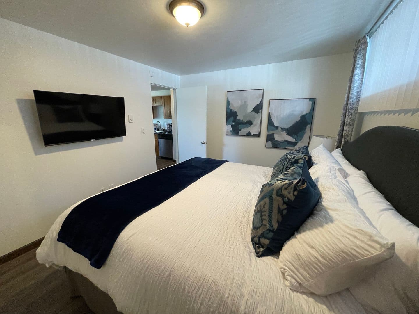 Seattle Apartment: 5205 39th AVE S