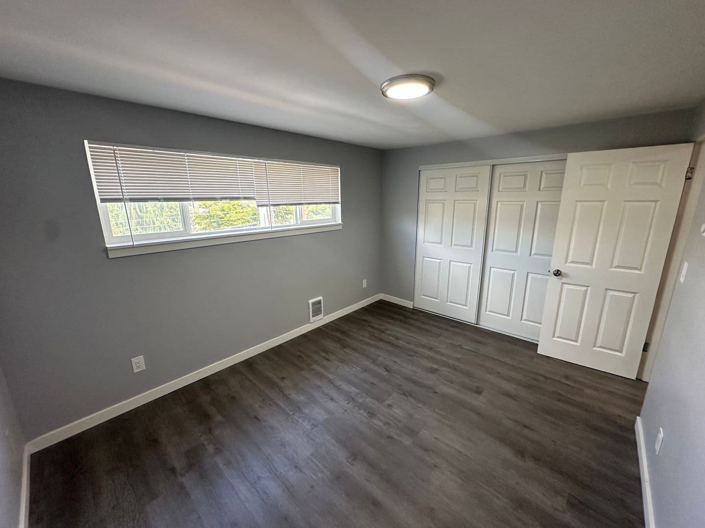 Seattle Apartment: 5205 39th AVE S