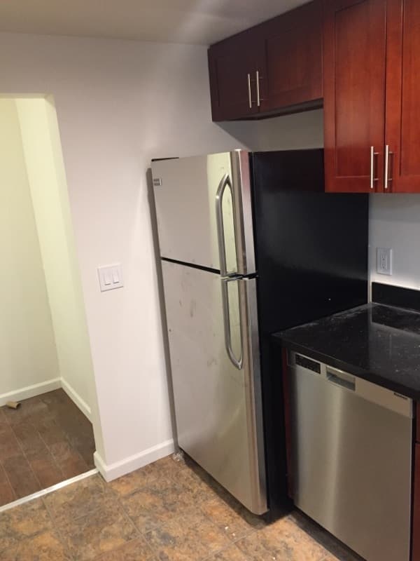 Seattle Apartment: 5205 39th AVE S
