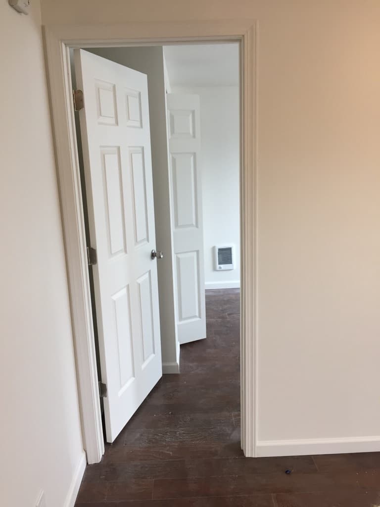 Seattle Apartment: 5205 39th AVE S