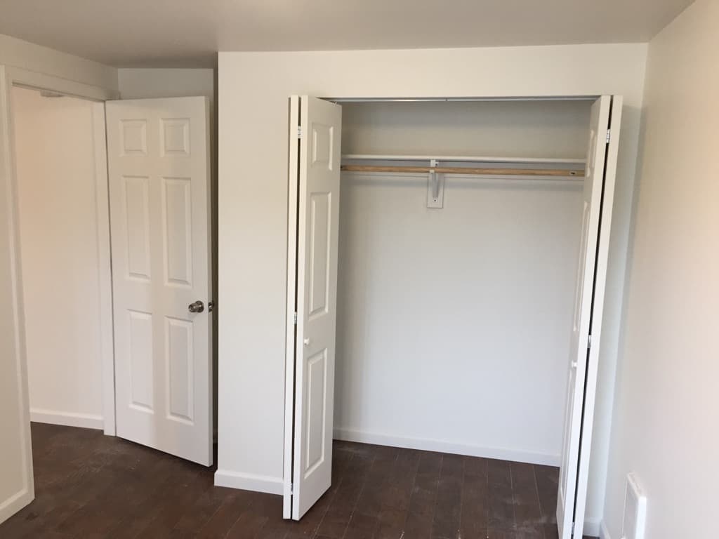 Seattle Apartment: 5205 39th AVE S