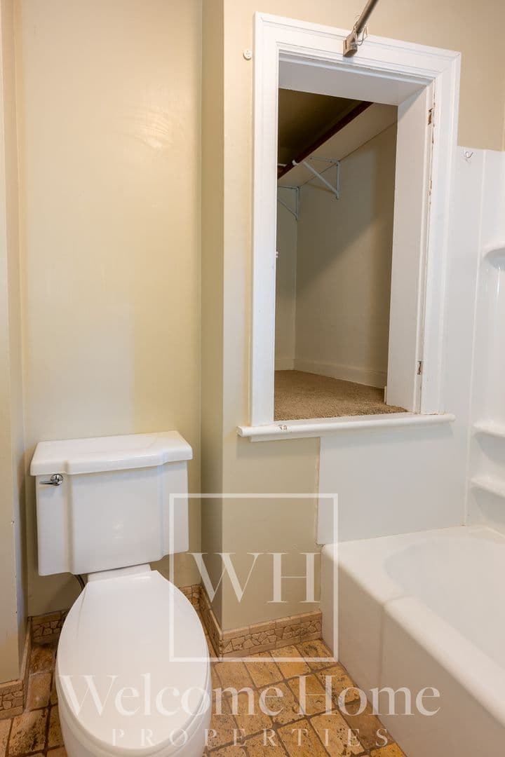 Walla Walla House: 627 E  Maple St