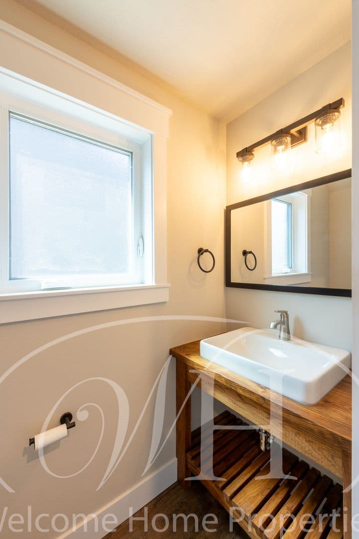 Walla Walla Apartment: 2301 Garrison St