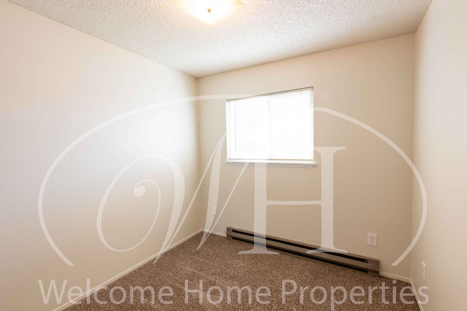 Walla Walla Apartment: 627 N Roosevelt St