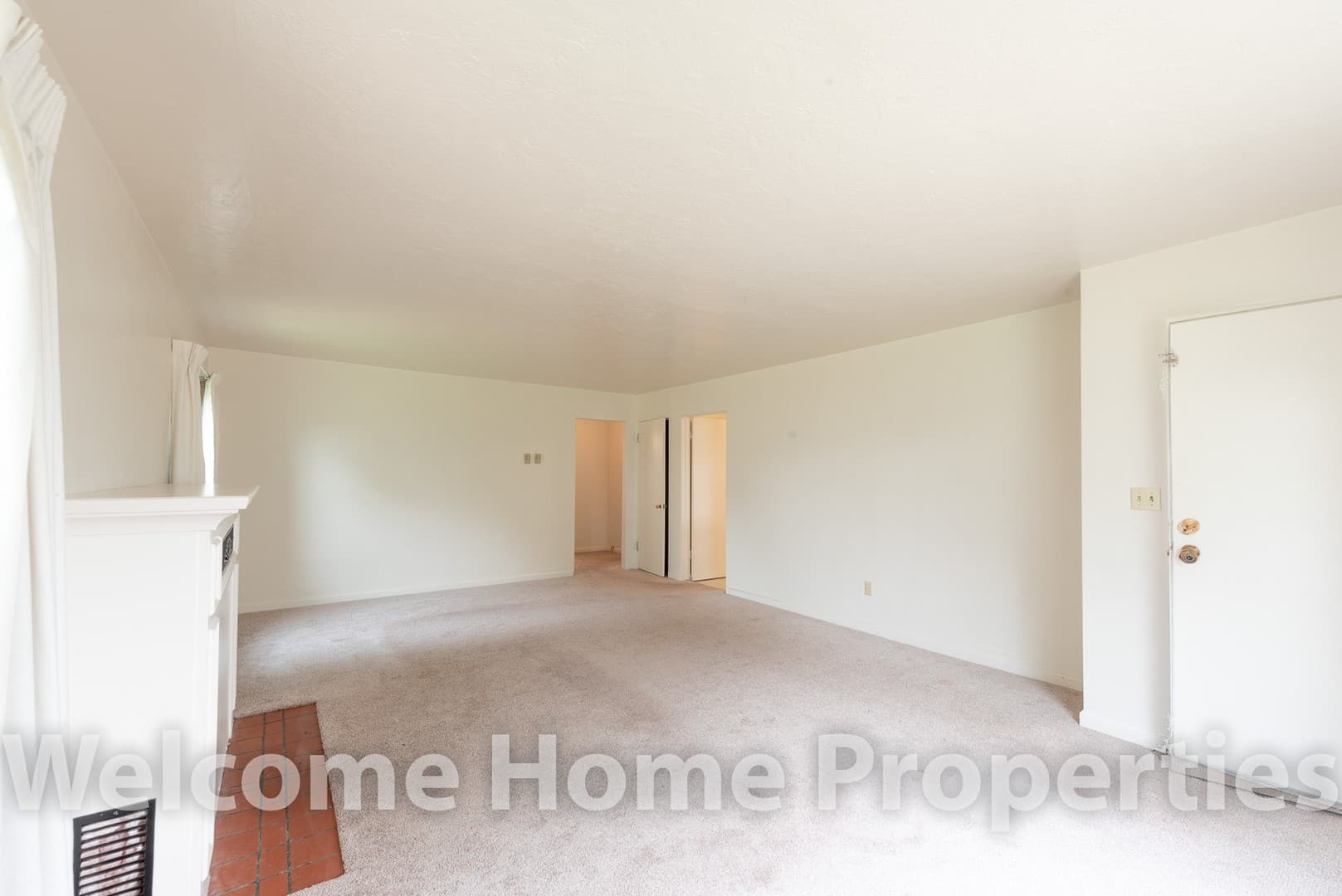 College Place Apartment: 36 NE Ash Ave
