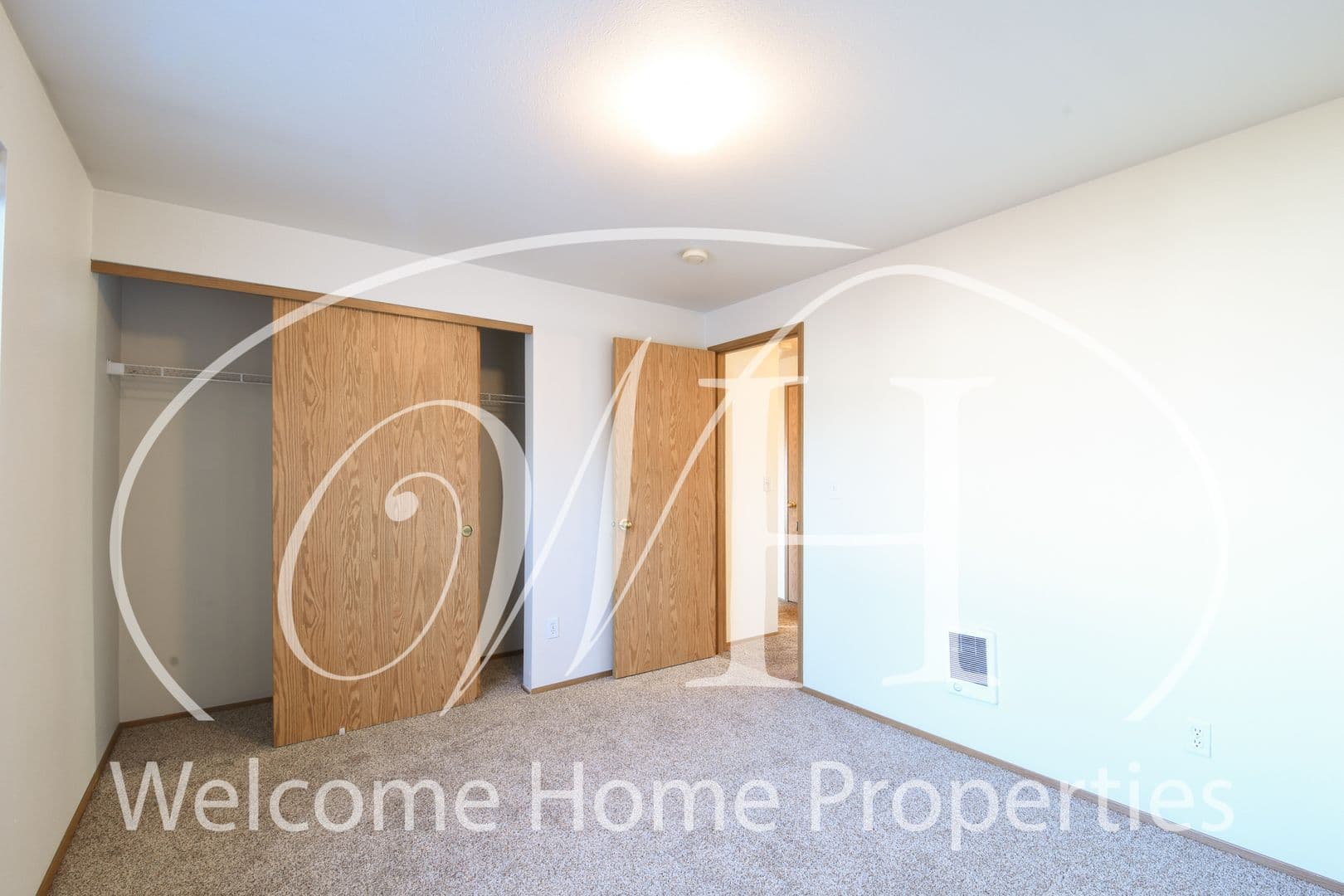 College Place Apartment: 420 SE 6th Street