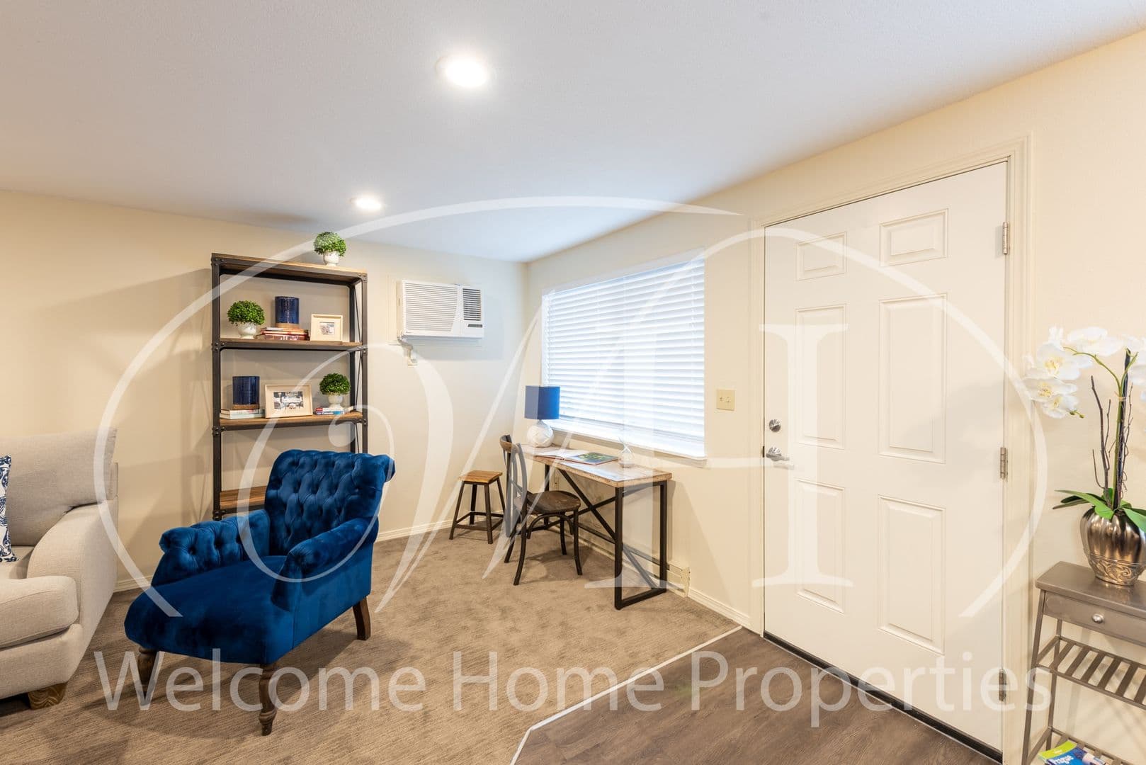 College Place Apartment: 211-347 SE 3rd St