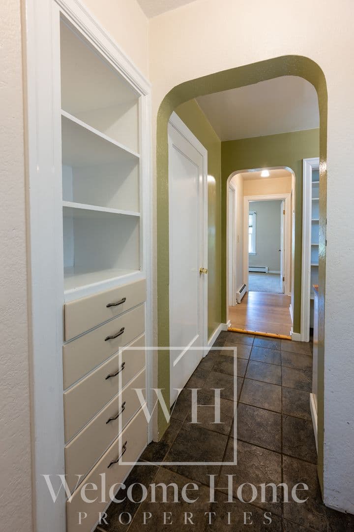 Walla Walla House: 627 E  Maple St