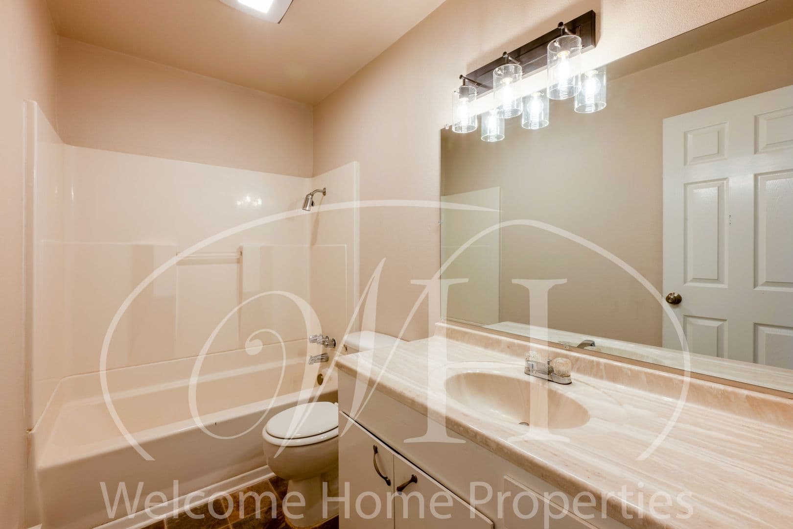 Walla Walla Apartment: 829 S 2nd Ave