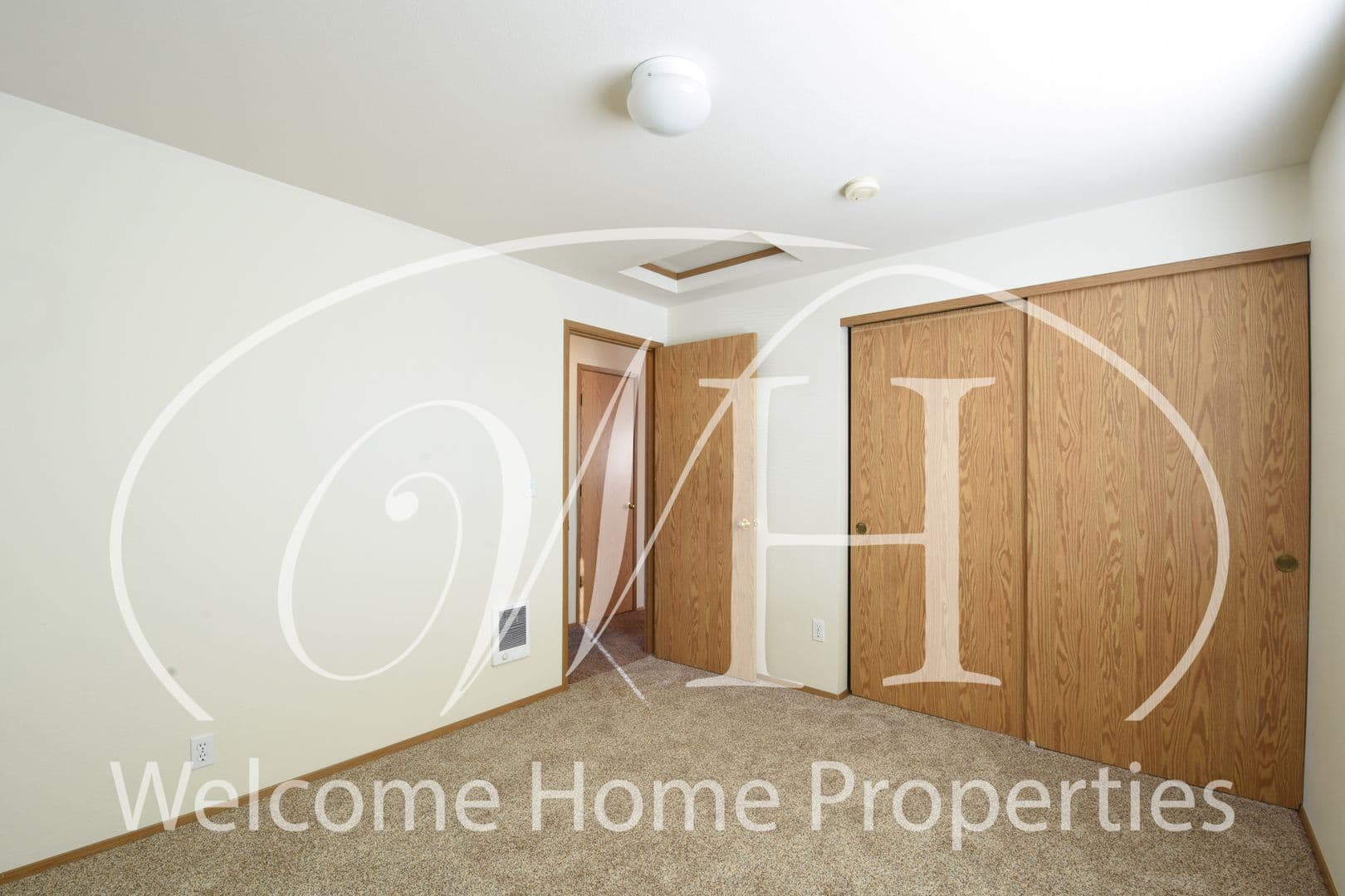 College Place Apartment: 420 SE 6th Street