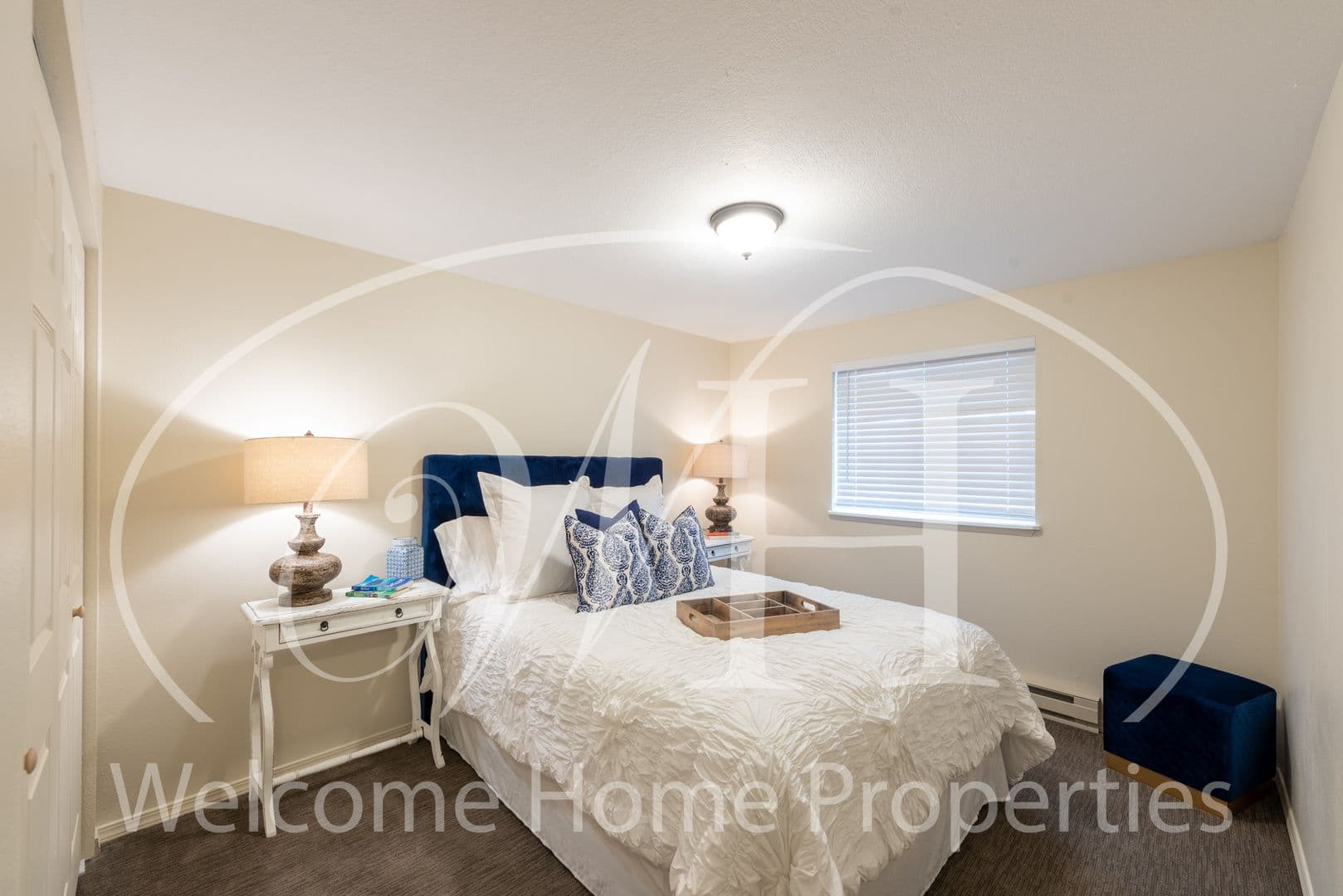 College Place Apartment: 211-347 SE 3rd St