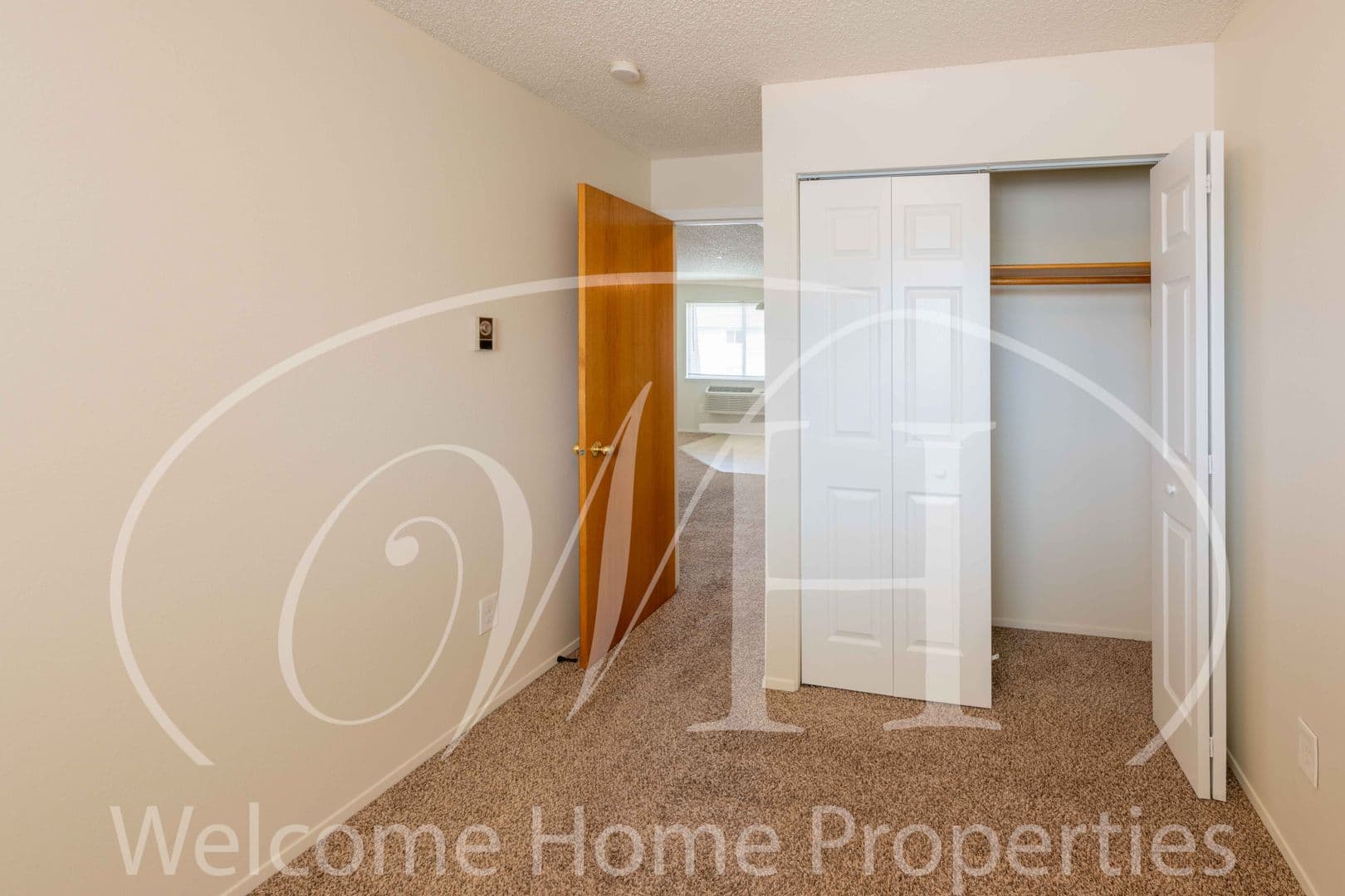 Walla Walla Apartment: 627 N Roosevelt St