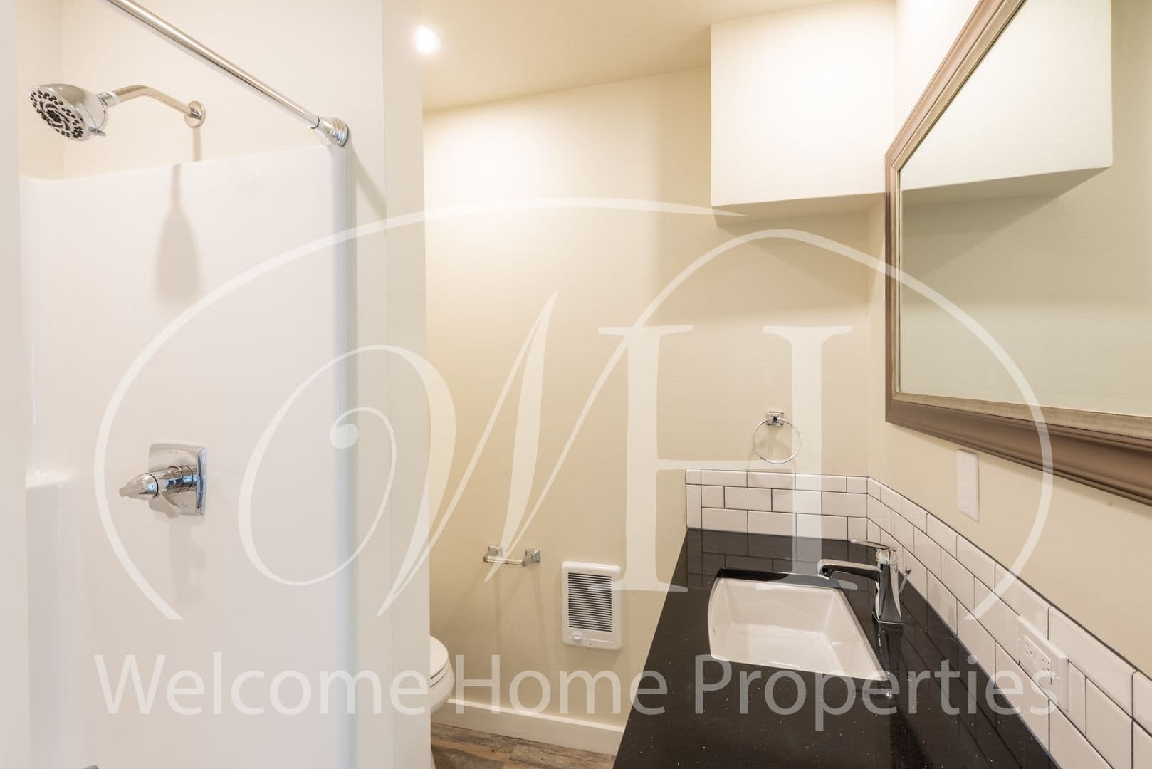 Walla Walla Apartment: 329 S 3rd Ave