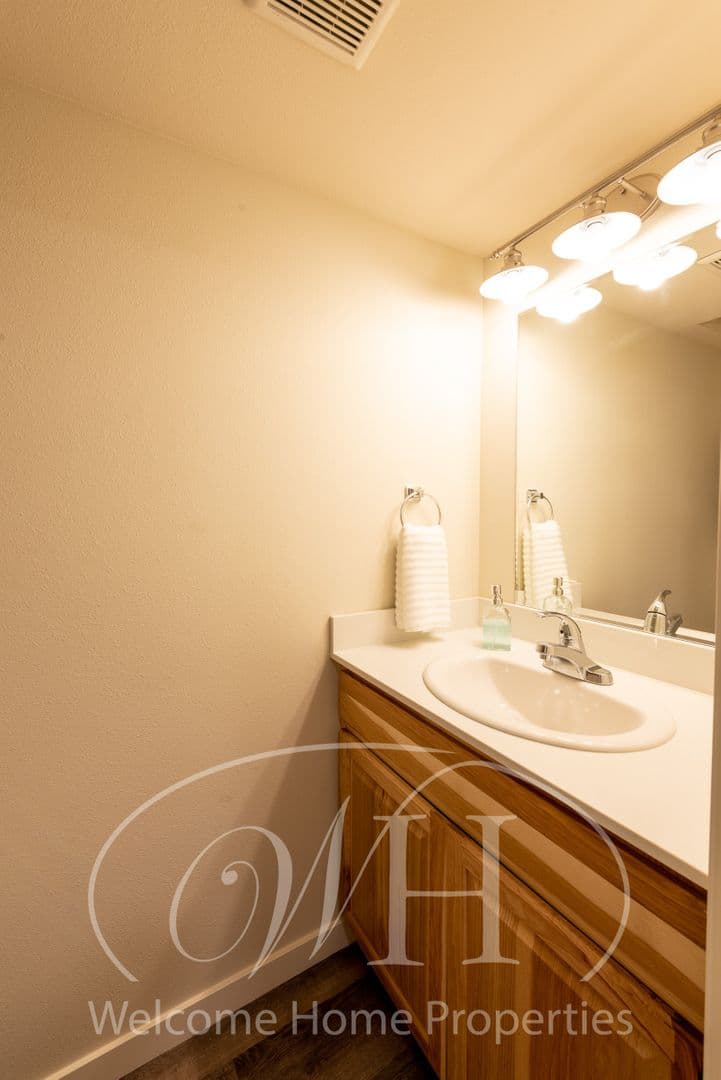 Walla Walla Apartment: 205 Woodland Ave
