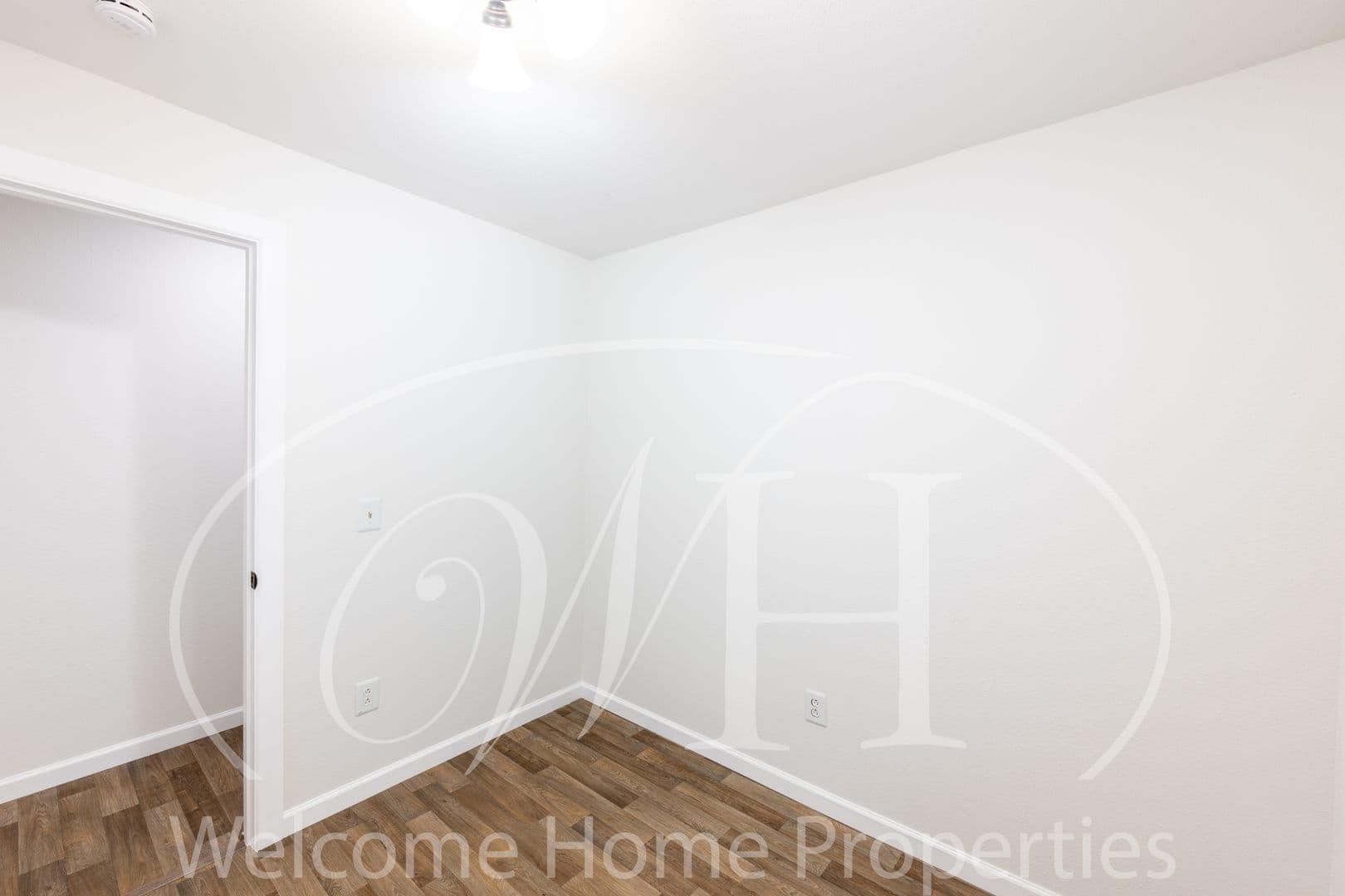 College Place Apartment: 116 SW 6th St