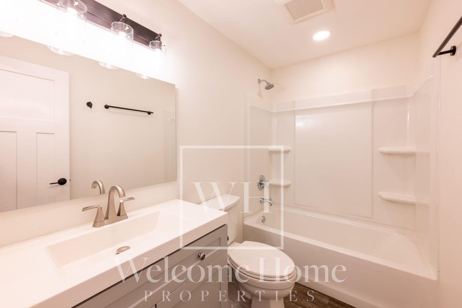 College Place Apartment: 1200 SE Broadway Ave