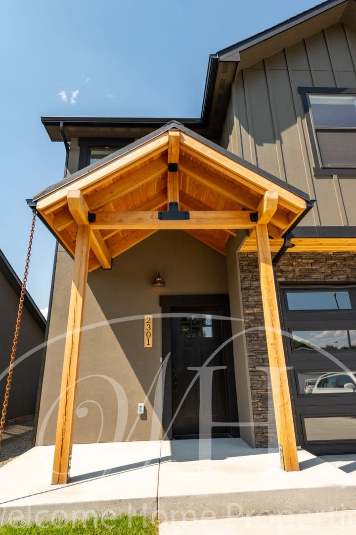 Walla Walla Apartment: 2301 Garrison St