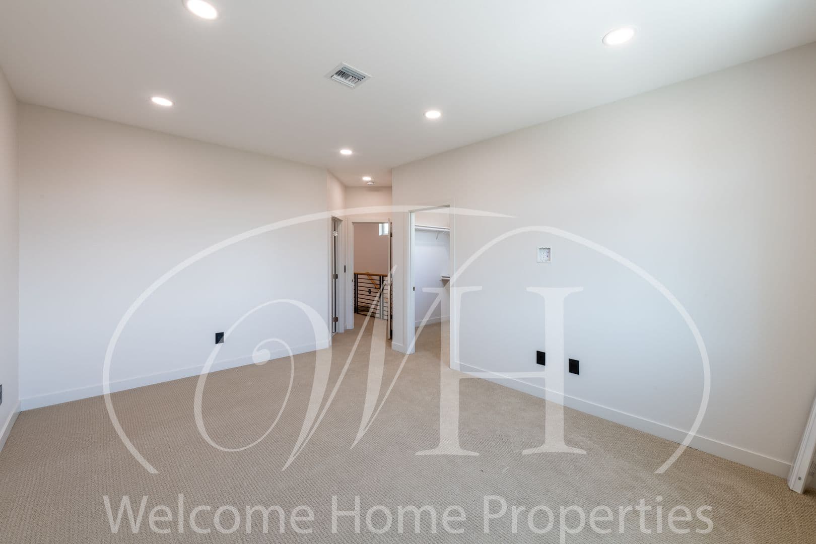 College Place Apartment: 284 NE Maple Ave