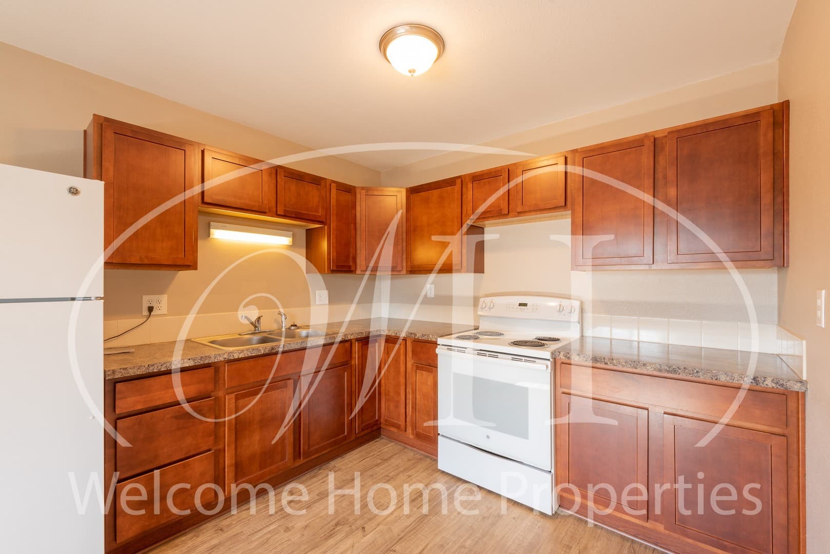 College Place Apartment: 108 SE 6th St