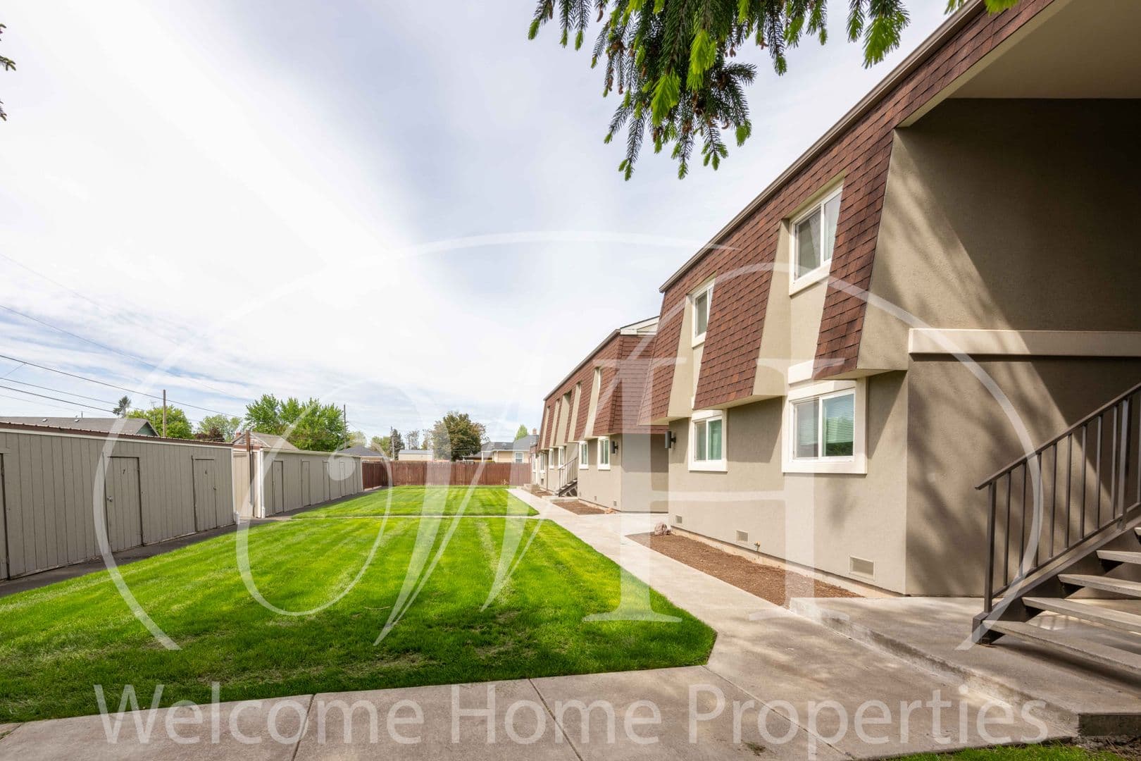 Walla Walla Apartment: 627 N Roosevelt St