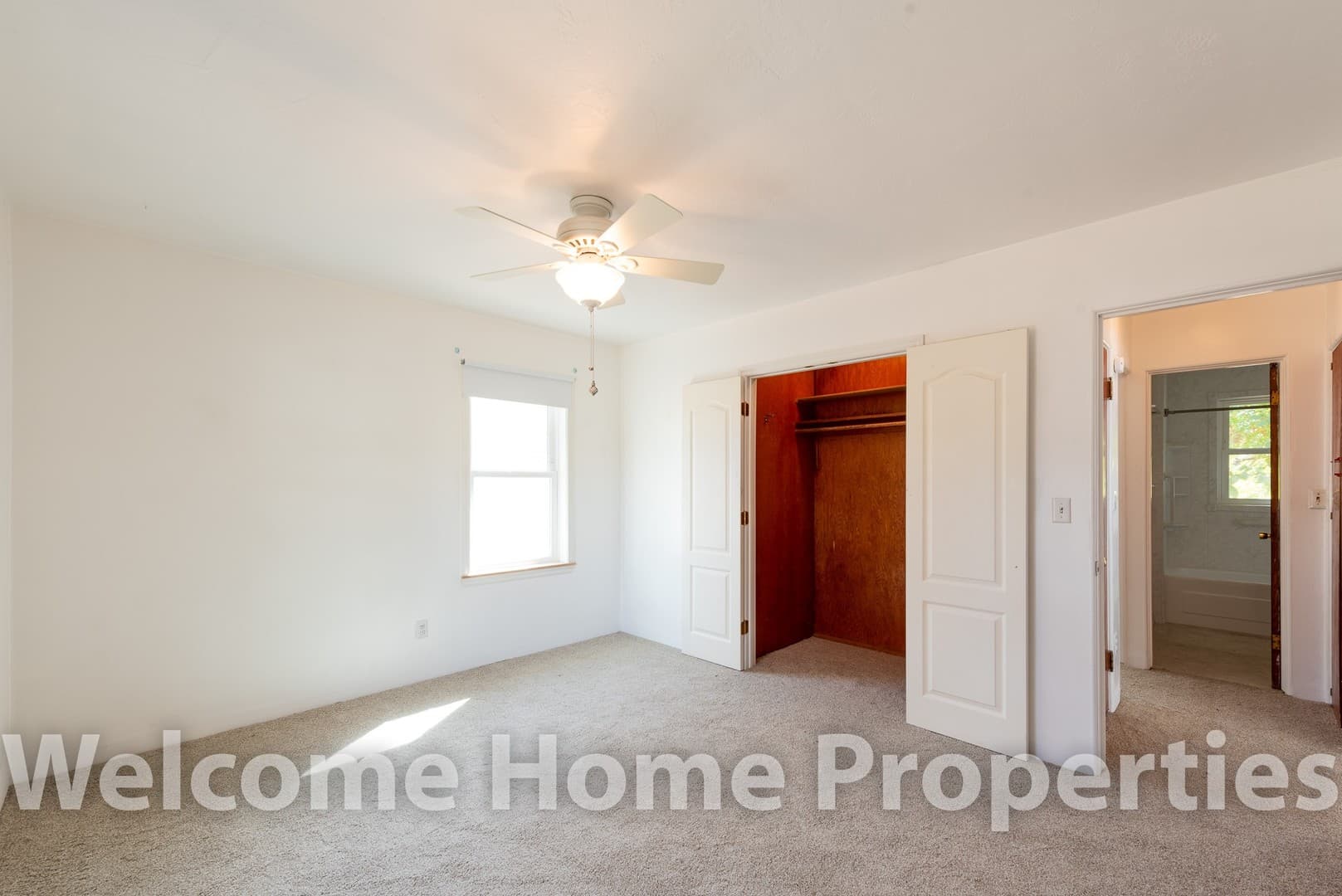 College Place House: 109 SW 5th St