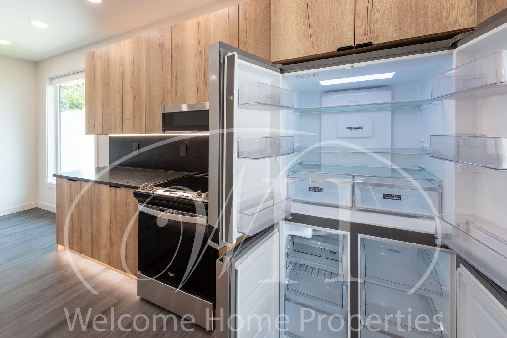 College Place Apartment: 284 NE Maple Ave