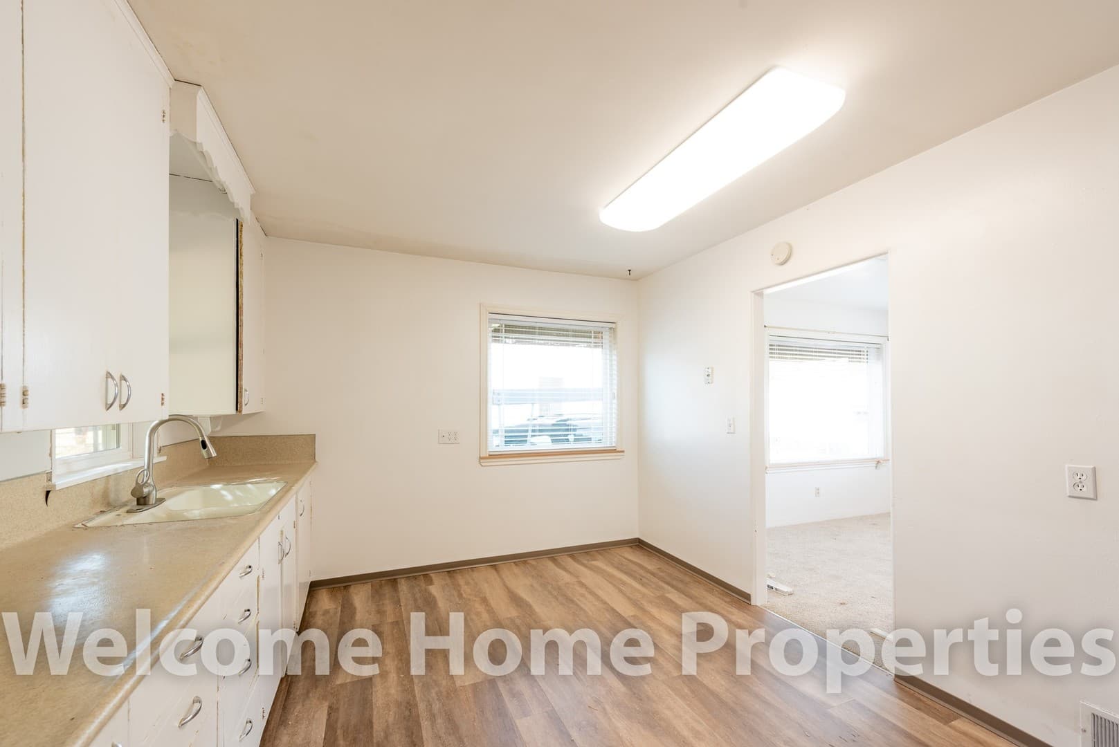 College Place House: 109 SW 5th St