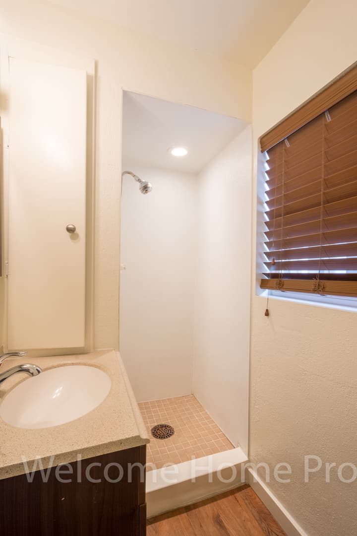 Walla Walla House: 808 W Alder St