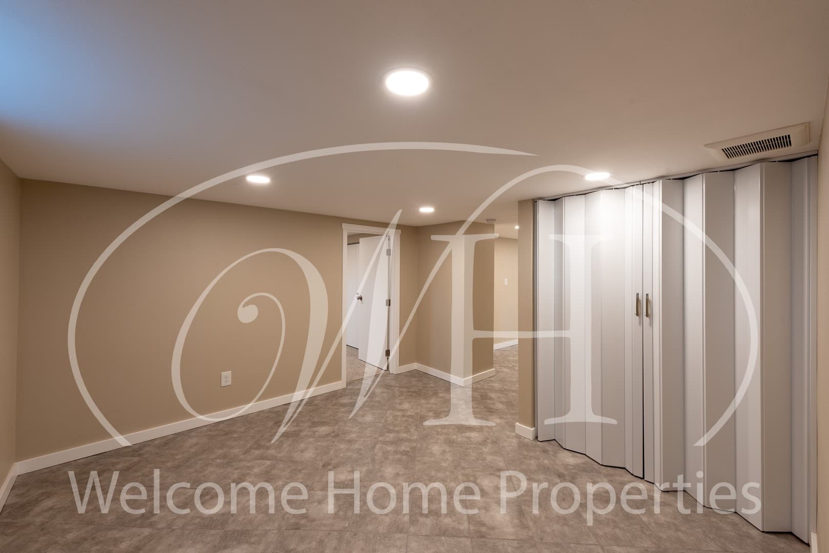 College Place Apartment: 318 SE 6th St
