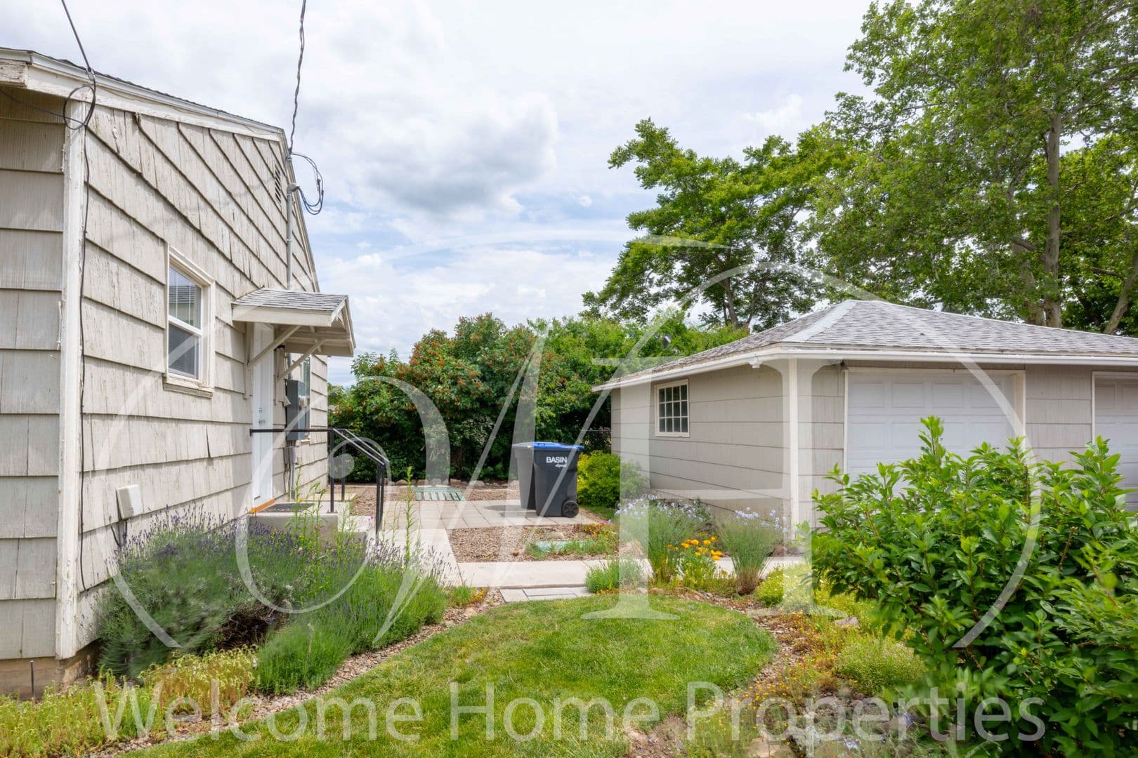 Walla Walla Apartment: 1235 Boyer Ave