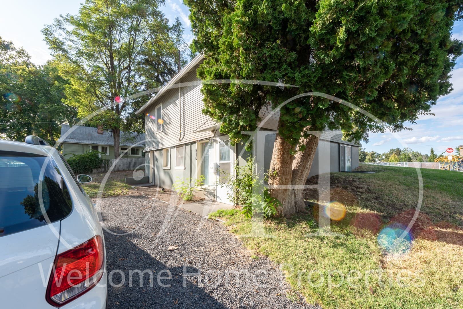 College Place Apartment: 210 SE Birch Ave