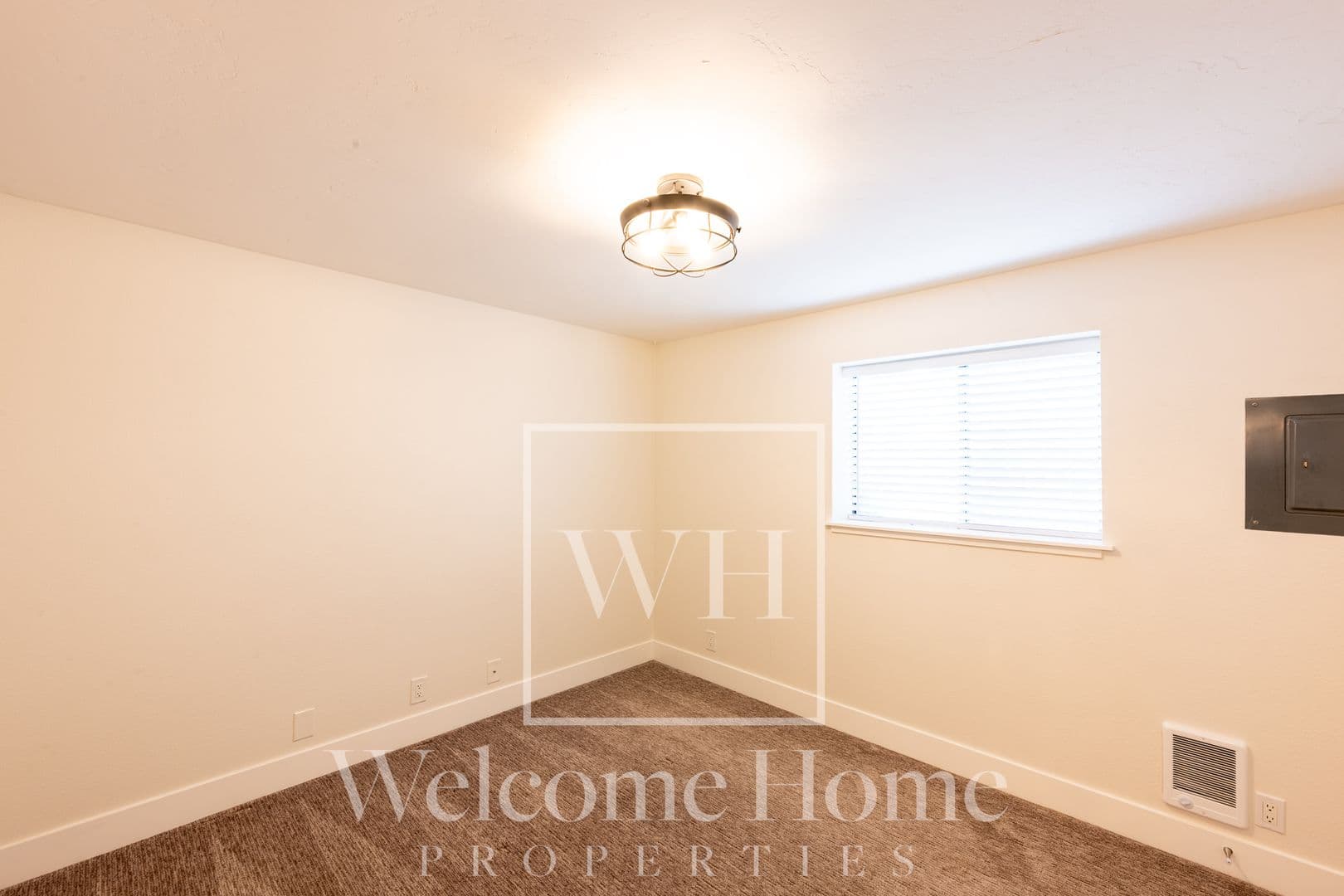 College Place Apartment: 1200 SE Broadway Ave
