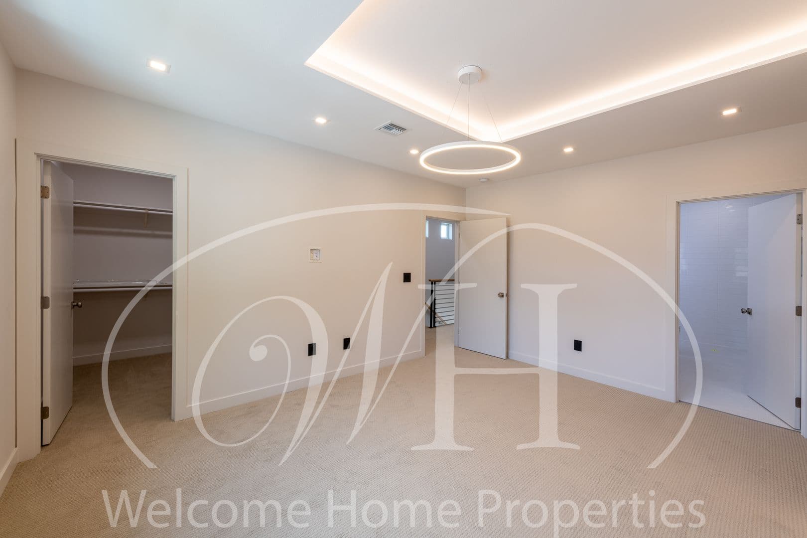 College Place Apartment: 284 NE Maple Ave