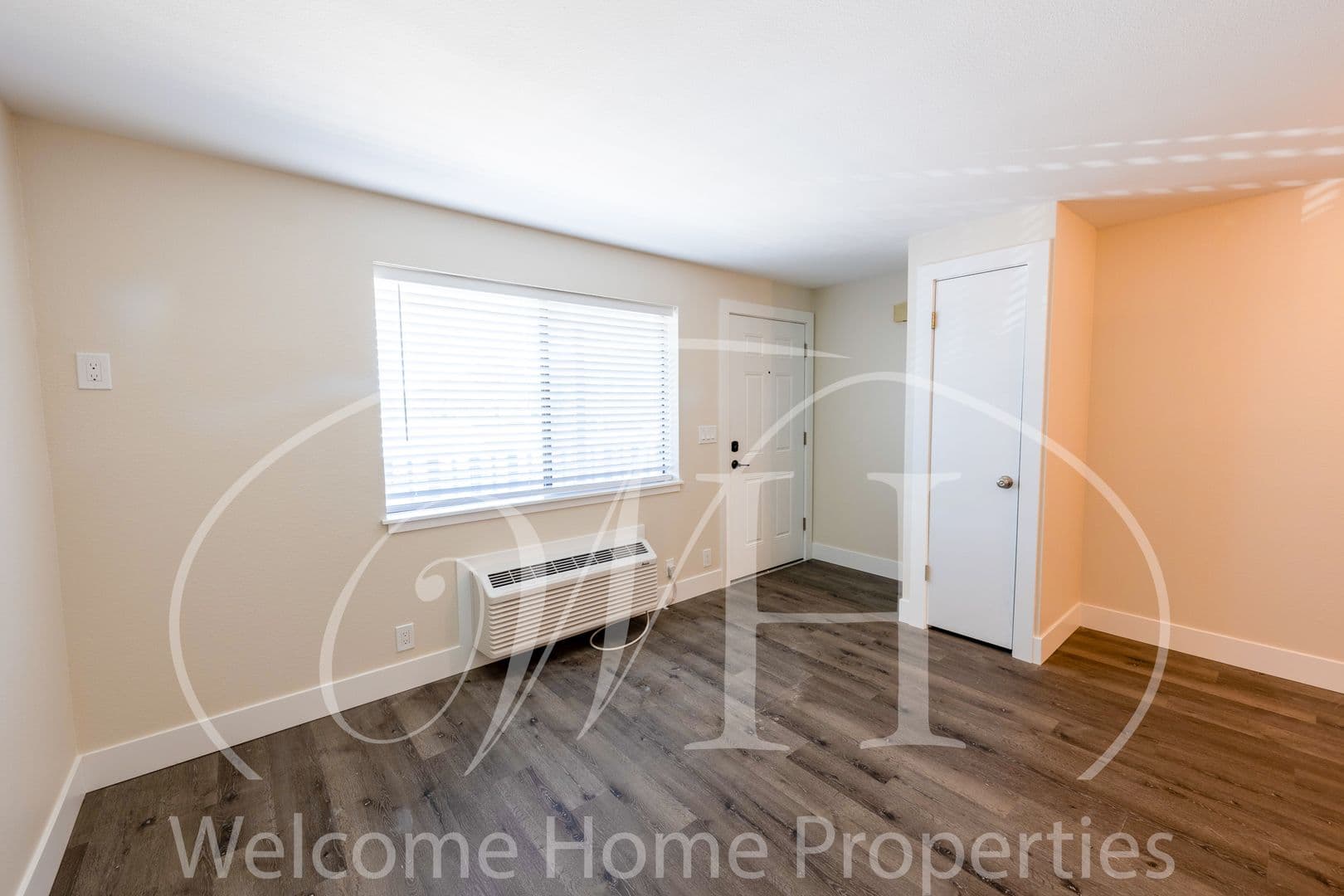College Place Apartment: 1200 SE Broadway Ave