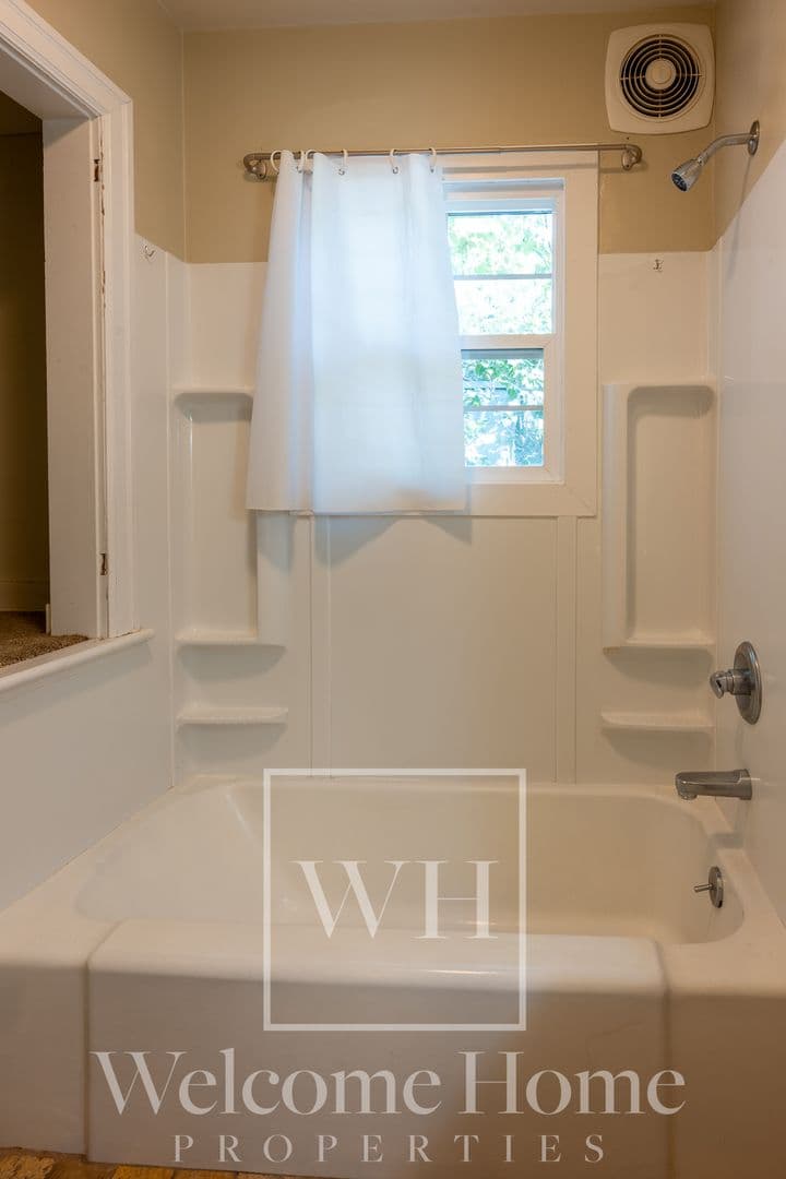 Walla Walla House: 627 E  Maple St