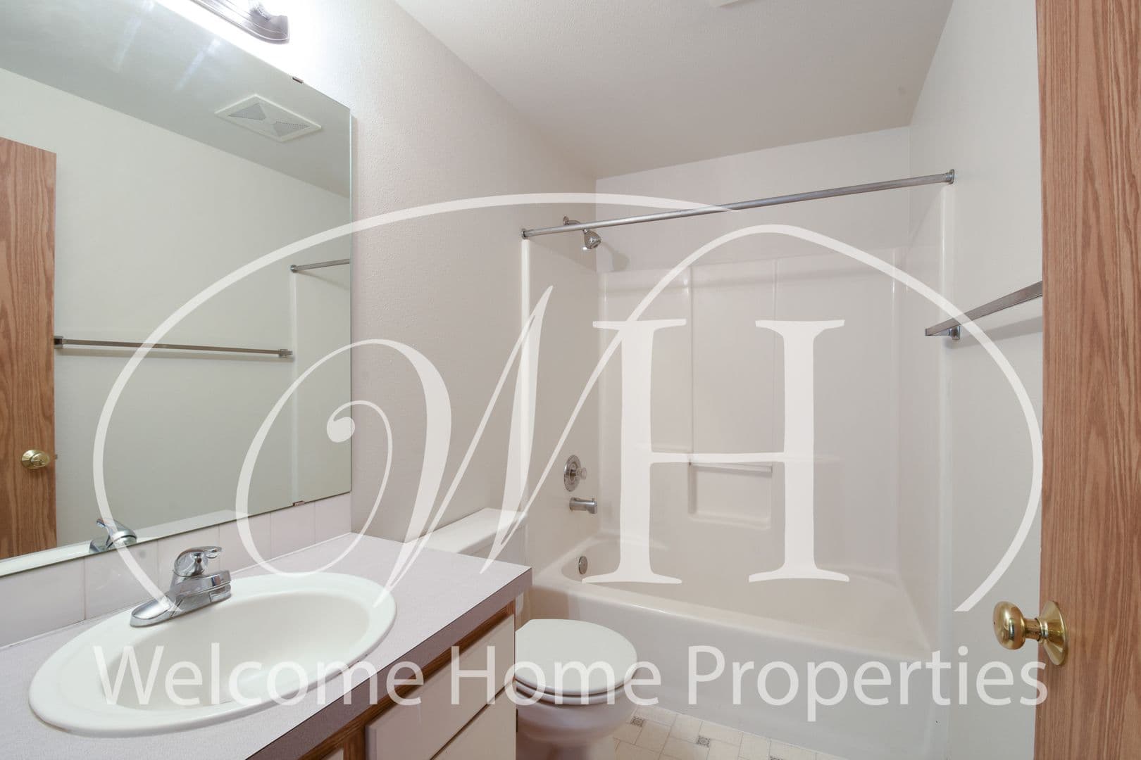 College Place Apartment: 420 SE 6th Street