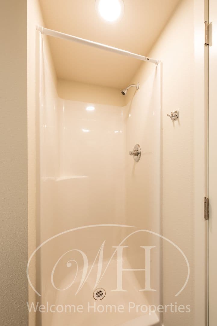 Walla Walla Apartment: 205 Woodland Ave