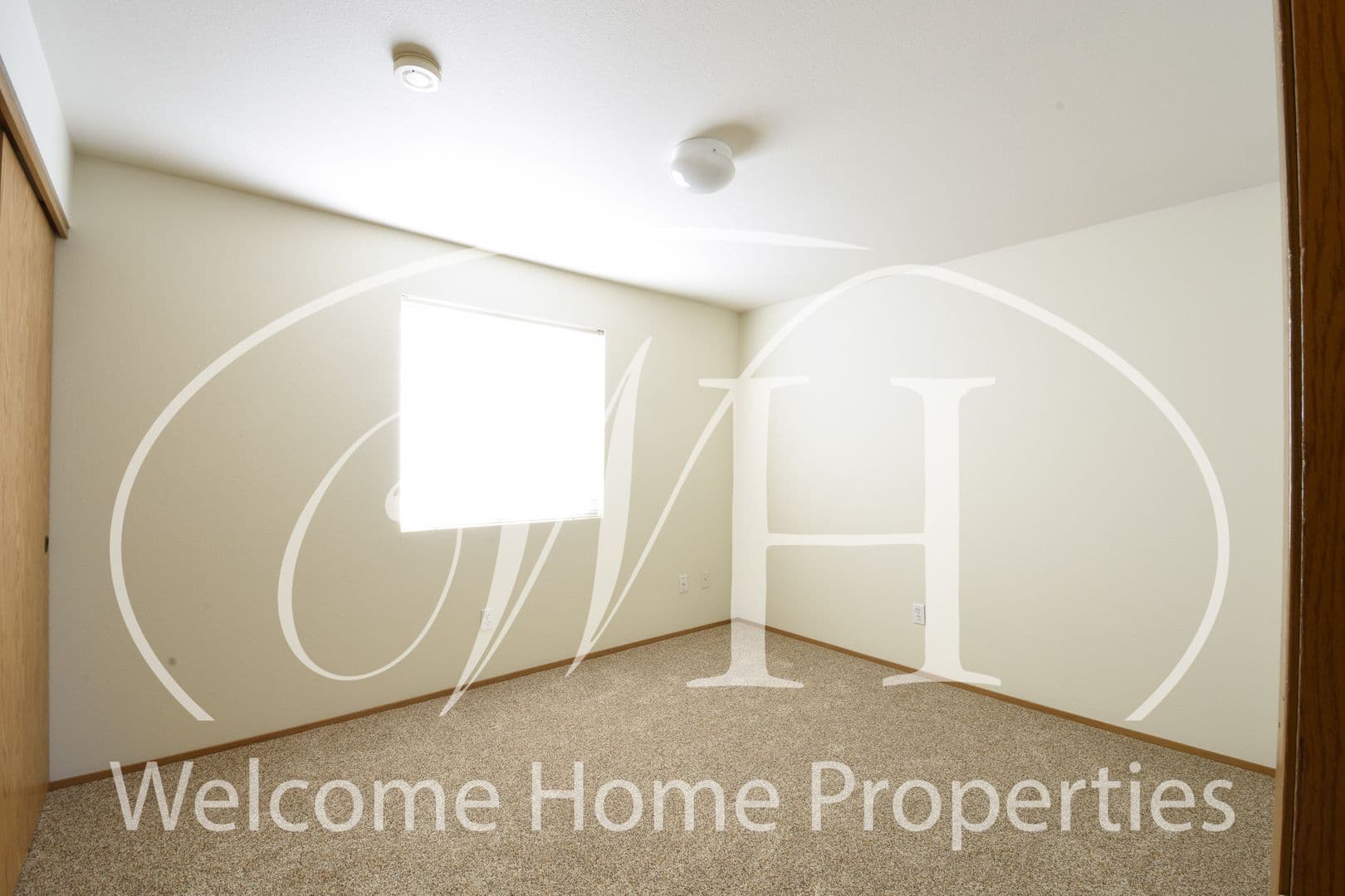 College Place Apartment: 420 SE 6th Street
