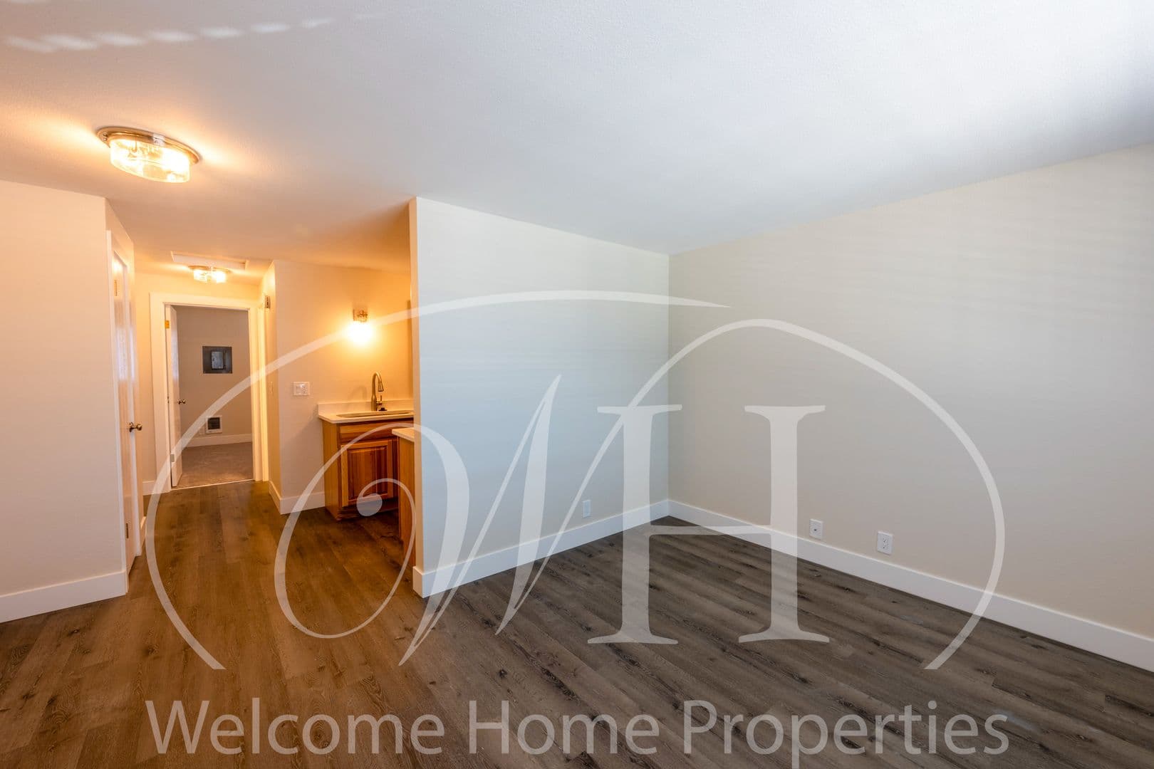 College Place Apartment: 1200 SE Broadway Ave