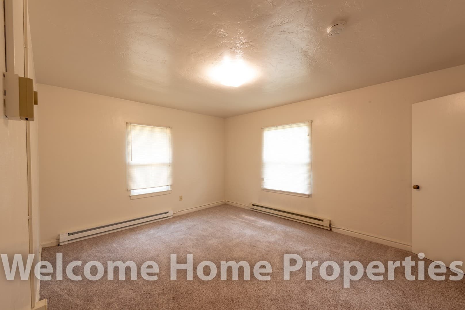 College Place Apartment: 36 NE Ash Ave