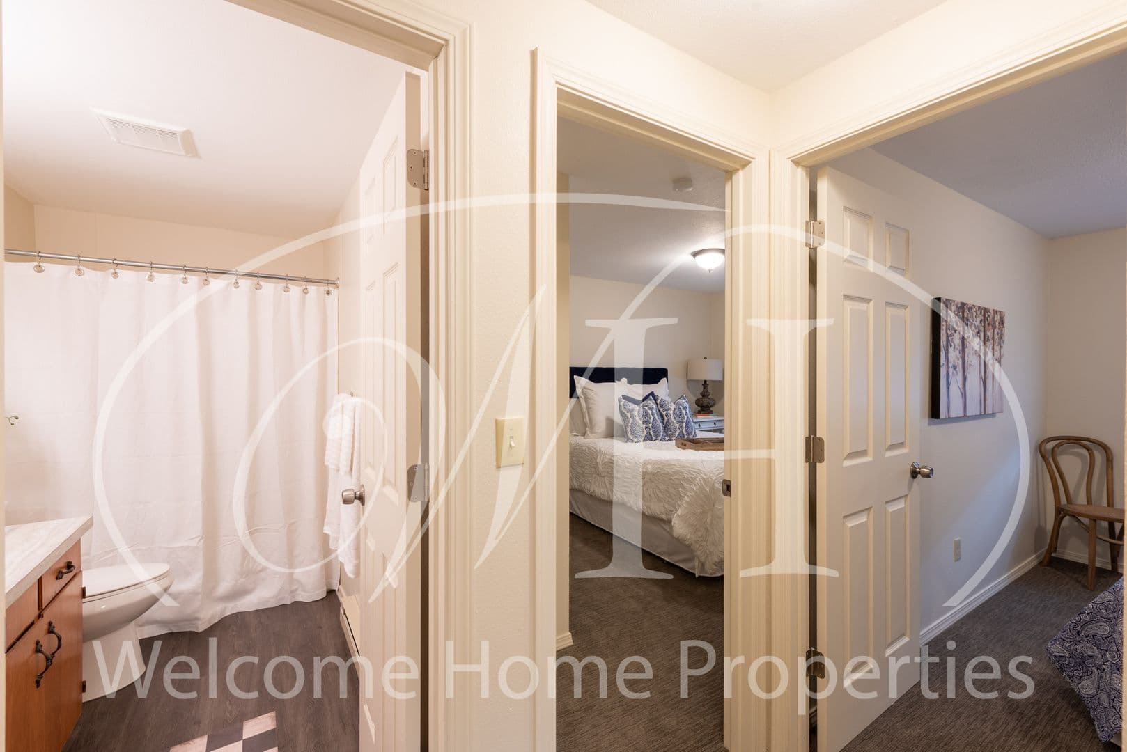 College Place Apartment: 211-347 SE 3rd St