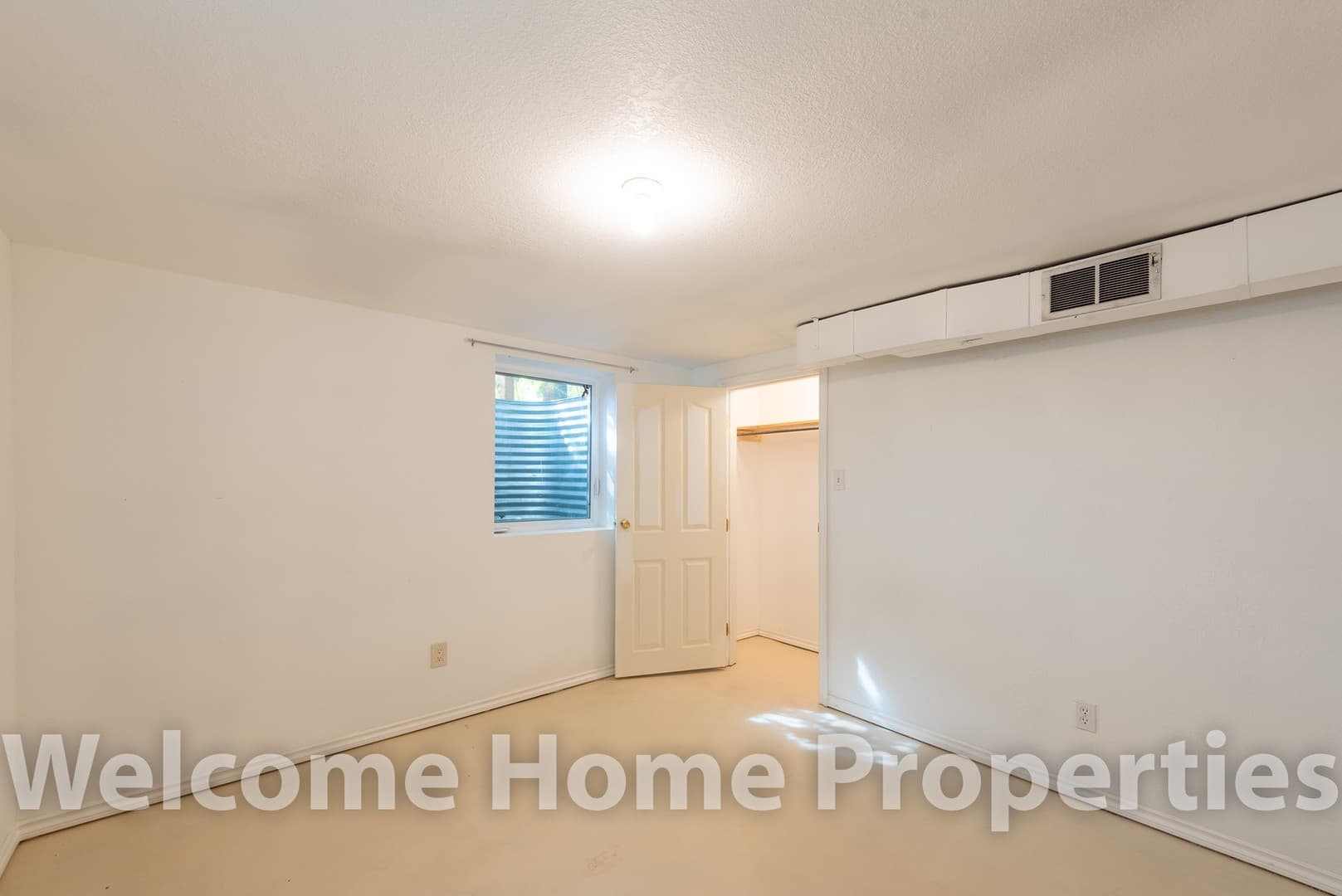 College Place House: 109 SW 5th St