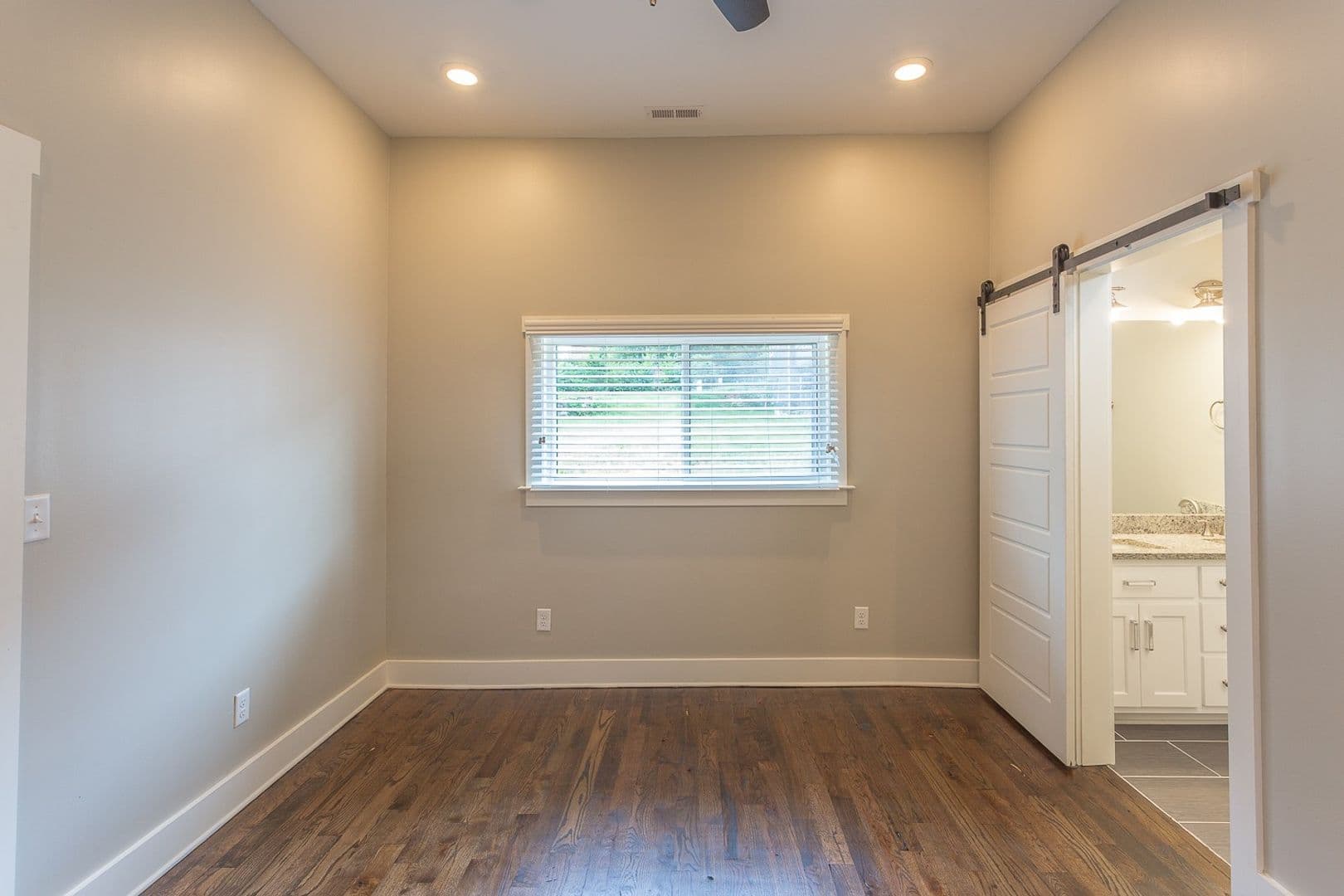 Chattanooga House: 1008 Fairview Ave