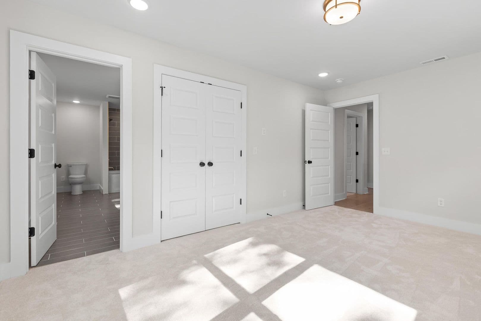 Chattanooga House: 638 Ladd Ave