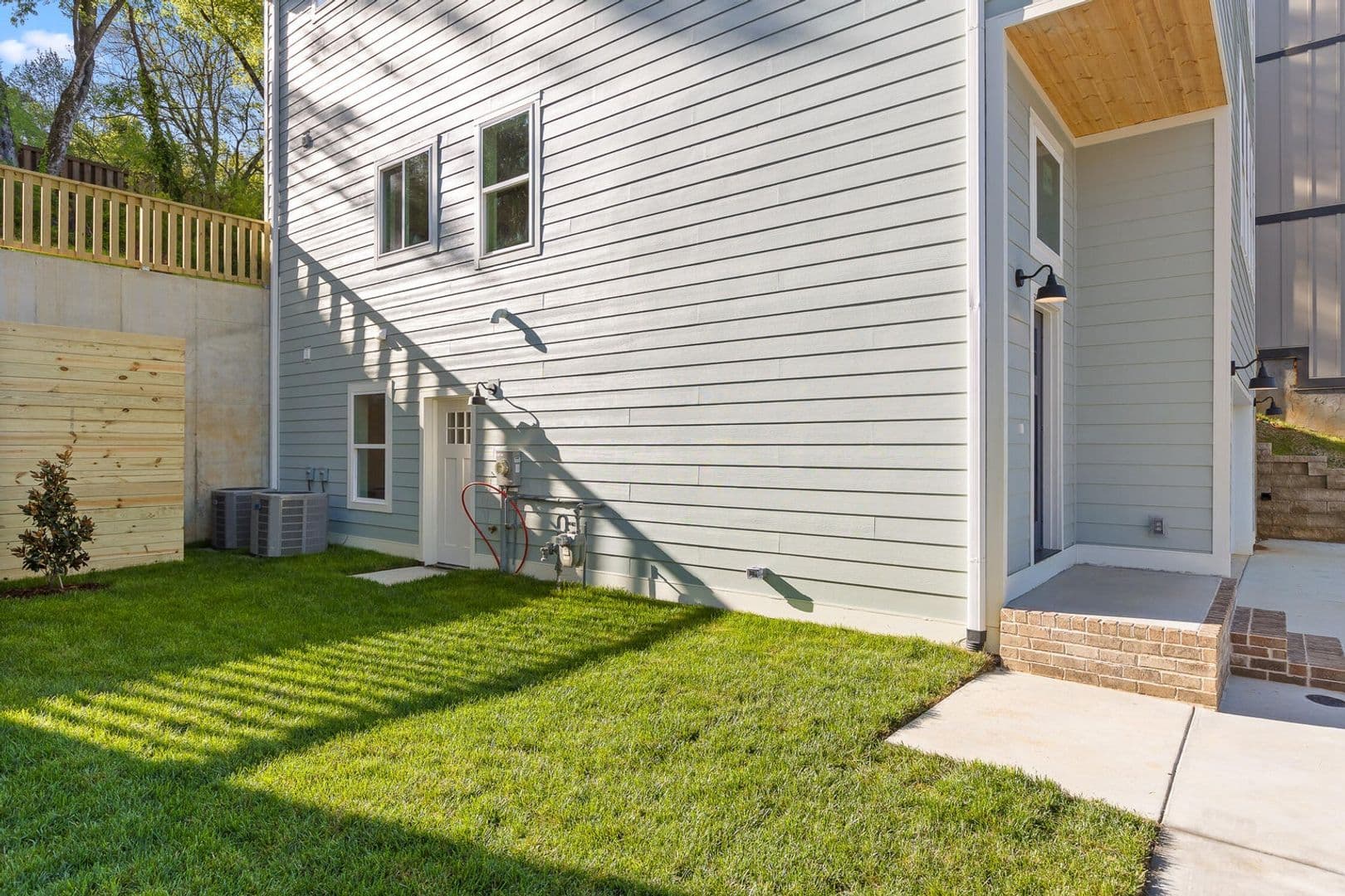 Chattanooga House: 638 Ladd Ave