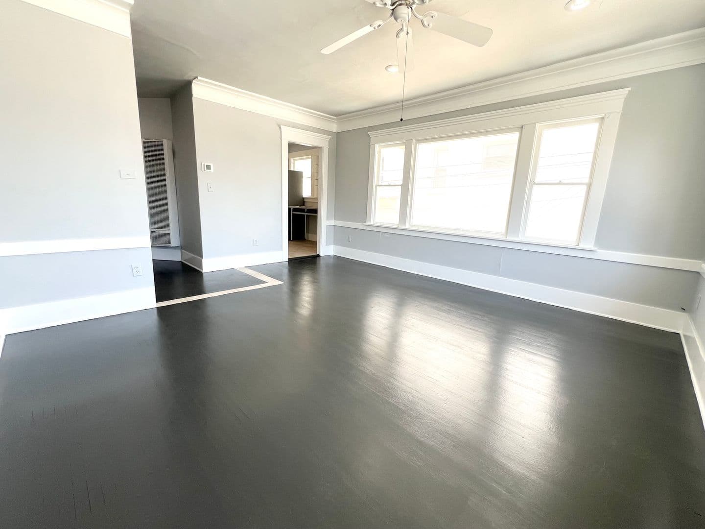Long Beach House: 23 N Alboni Pl