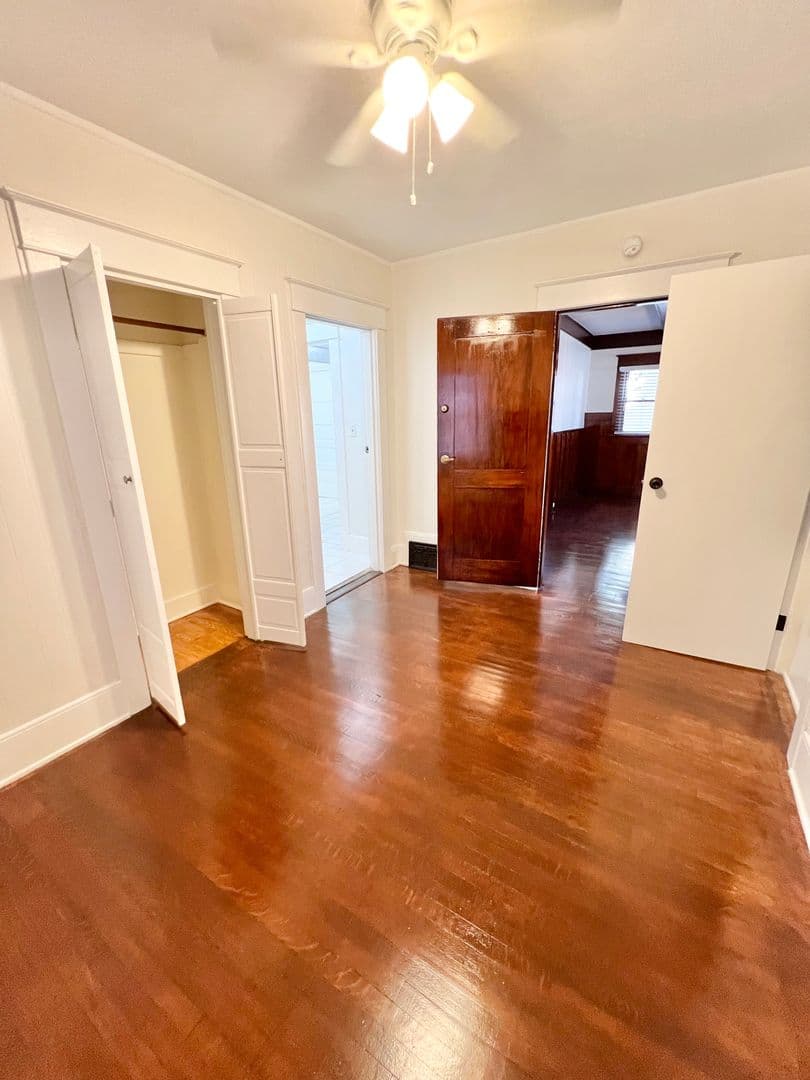 Long Beach Apartment: 1243 E Ocean Blvd