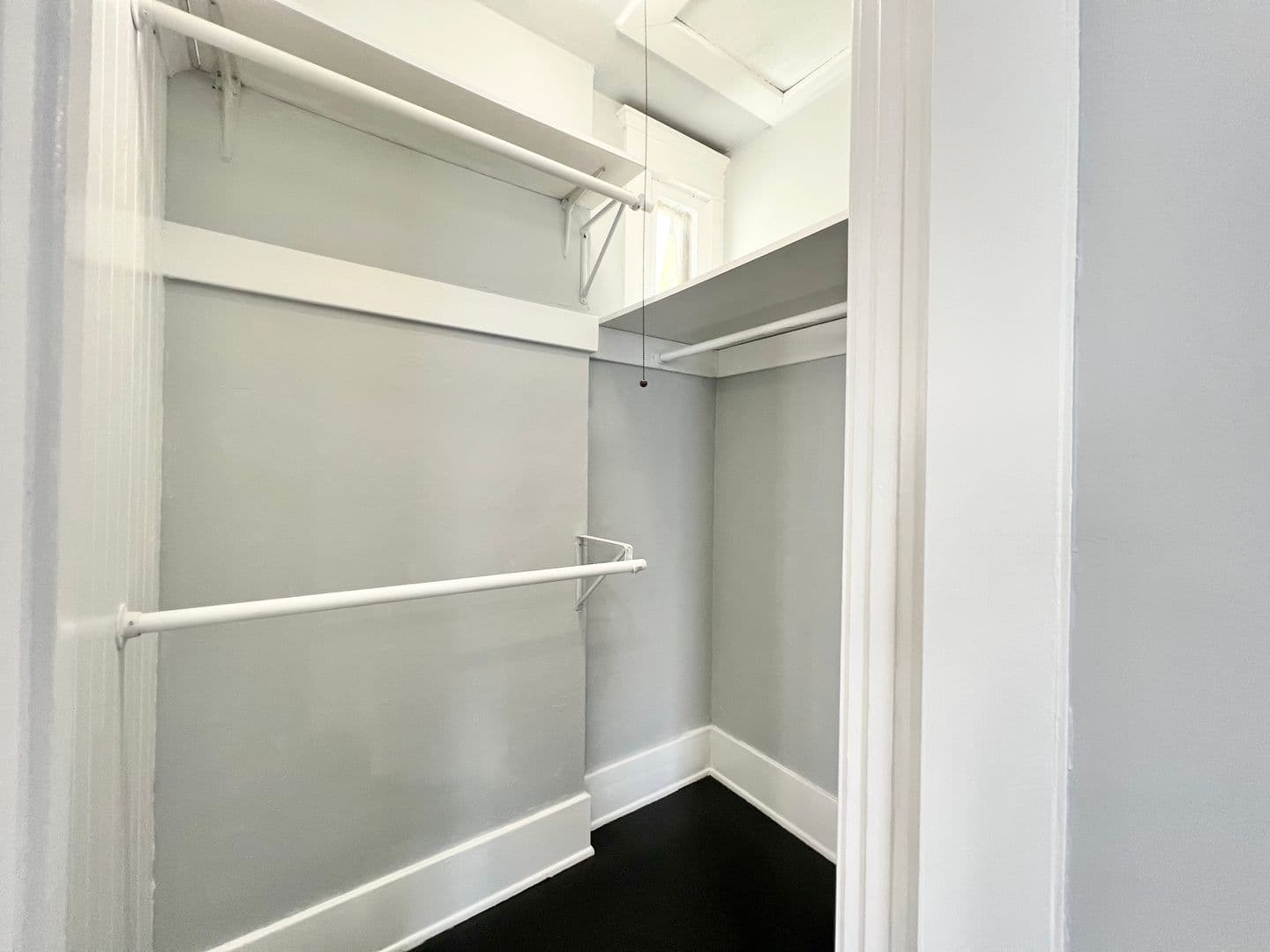Long Beach House: 23 N Alboni Pl