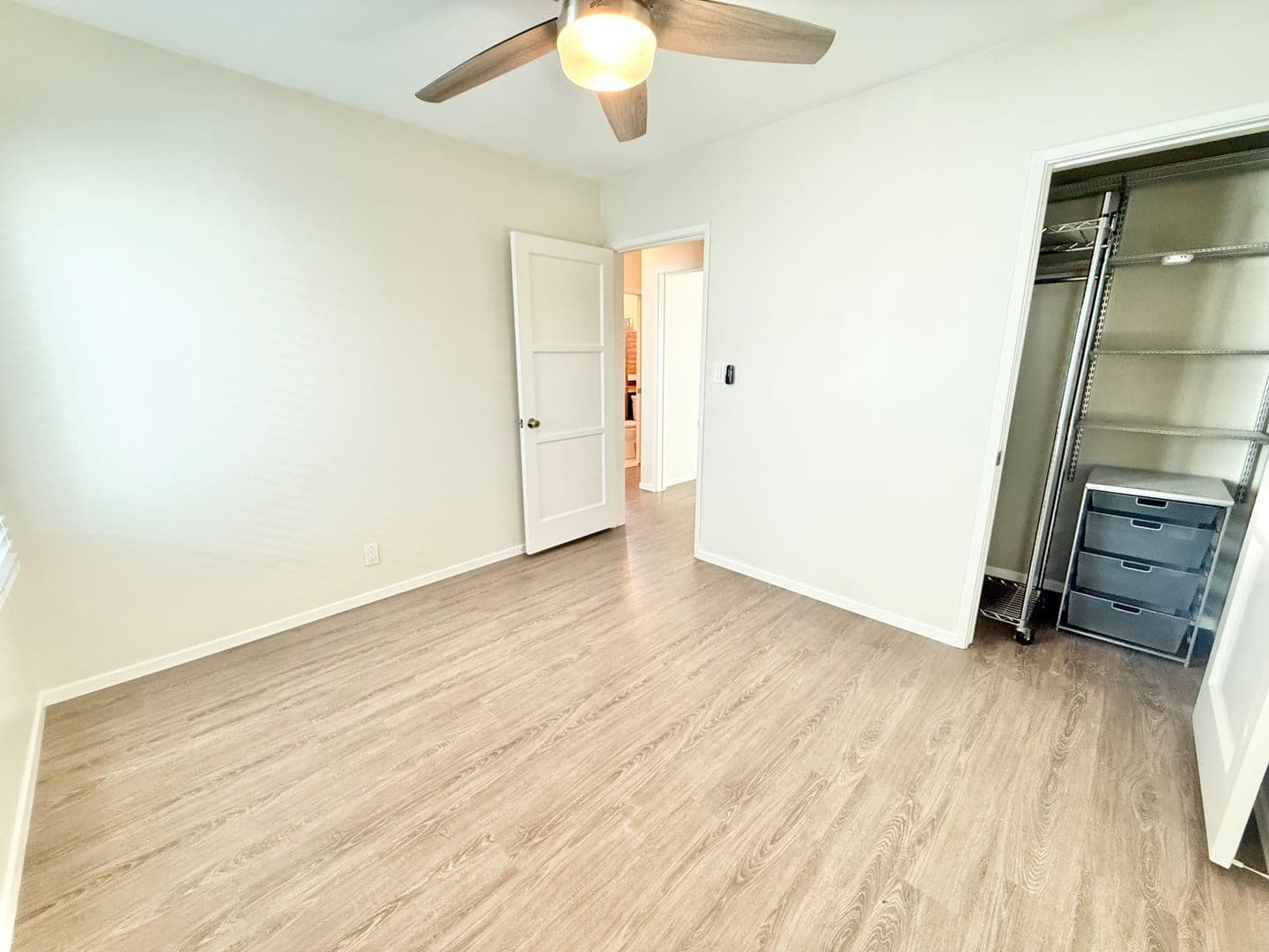 Lakewood House: 5418 Hayter Ave