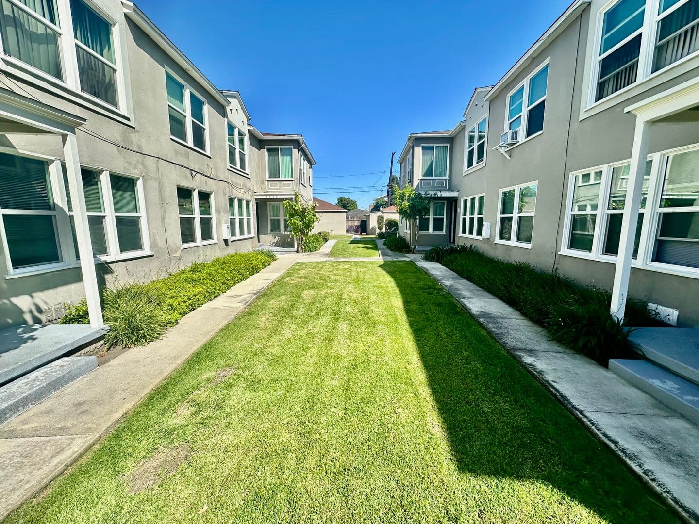 Long Beach Apartment: 4546 N. Banner Drive # 1